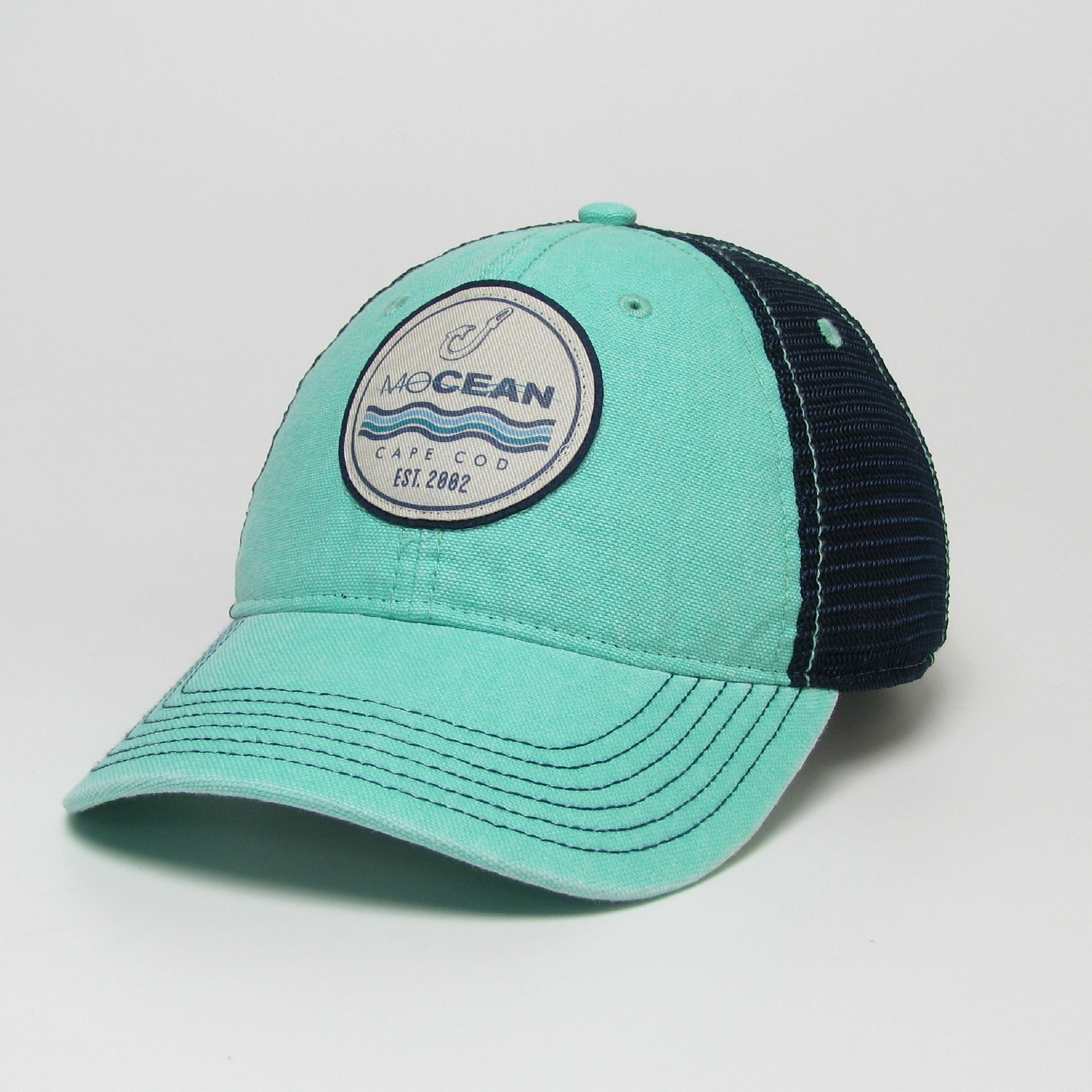 Medallion Hook & Wave Trucker